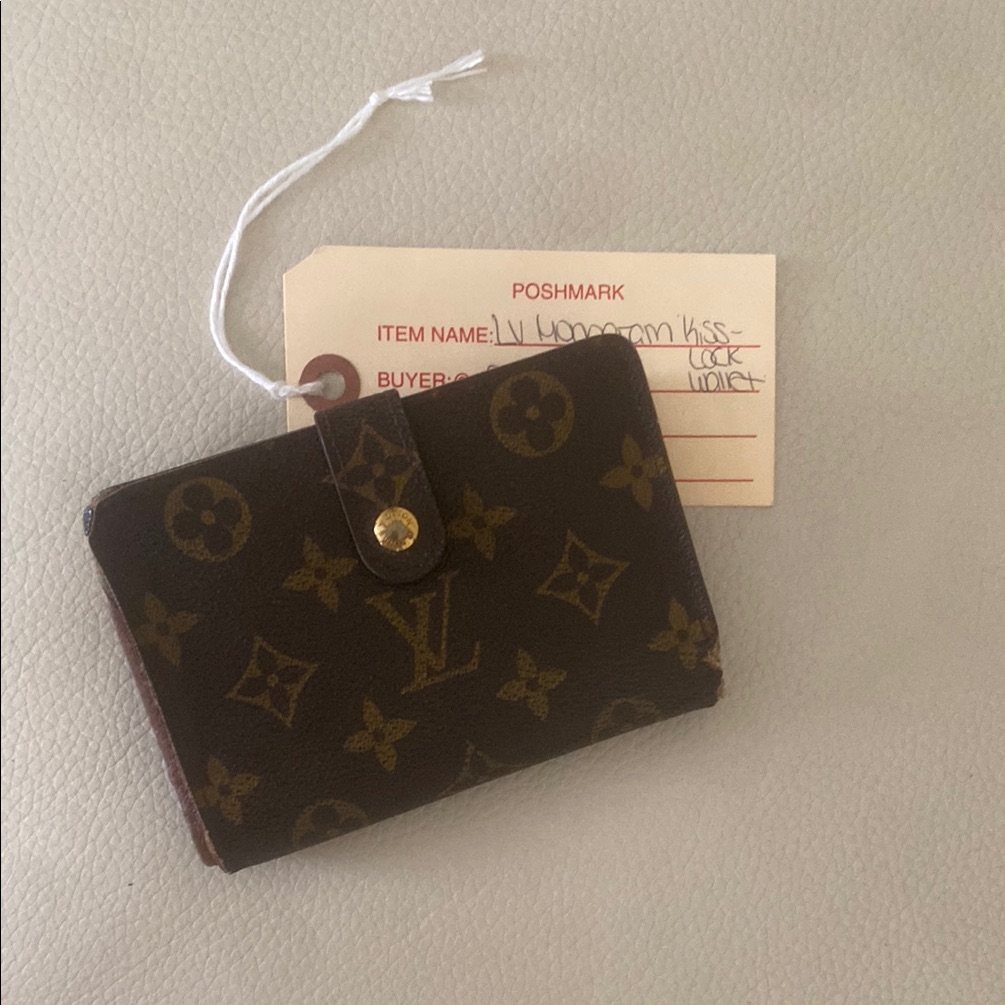 Louis Vuitton Monogram Kisslock Wallet